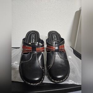 Josef Seibel Black and Brown Mules with Leather Finish